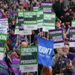 I lavoratori inglesi stanno paralizzando il Paese con decine di scioperi