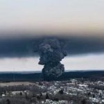 Disastro ambientale in Ohio (Stati Uniti) dovuto al deragliamento di un treno chimico